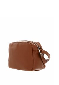 Braune Lederhandtasche mit rechteckiger Form, texturiertem Oberflächen, Reißverschluss und einem seitlichen Griff für einfaches Tragen.