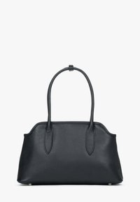 Czarna skórzana torebka o fakturowanej powierzchni, wydłużonym kształcie, dwóch solidnych uchwytach i zaokrąglonych krawędziach. Metalowe ćwieki na spodzie.