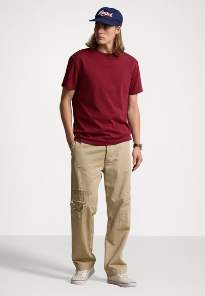 Polo Ralph Lauren CLASSIC FIT HEAVYWEIGHT JERSEY T-SHIRT - Jednoduché tričko - red carpet