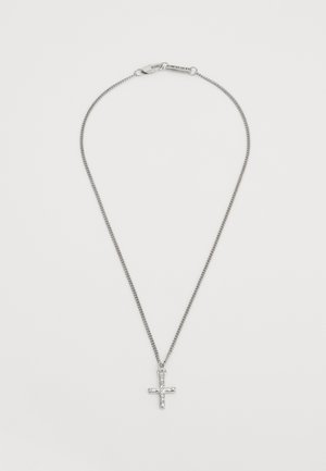 Hõbedane kettkaelakee, mis sisaldab tekstureeritud risti ripatsit, lõppemist homaariklambriga ja stiilset, minimalistlikku disaini.