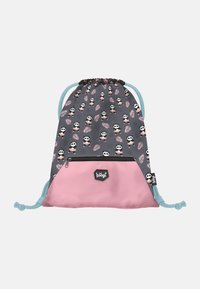 Batoh na šňůrku vyrobený z tmavě šedé tkaniny se vzorem pand a růžovými akcenty, růžovým spodním dílem a přední kapsou na zip.