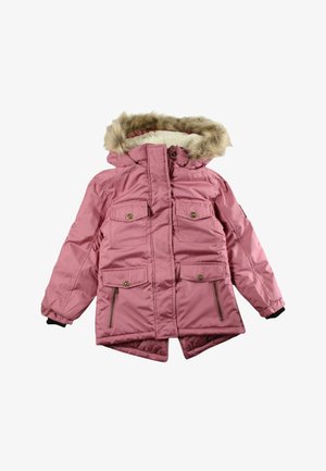 Manteau d'hiver rose avec capuche en fausse fourrure, quatre poches avant avec boutons et fermetures éclair, et poignets élastiques, posé à plat sur fond blanc.