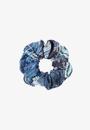 Zils rakstains matu gumijas saišķis no mīksta auduma, ar viļņotām abstraktām dizaina līnijām tumši zilā un gaiši zilā toņos. Elastīgs un izstiepjamais, piemērots matiem.