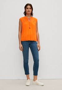 comma Camicetta - bright orange