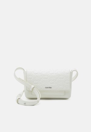 Calvin Klein MUST MINI BAG MONO - Sac bandoulière - marshmallow