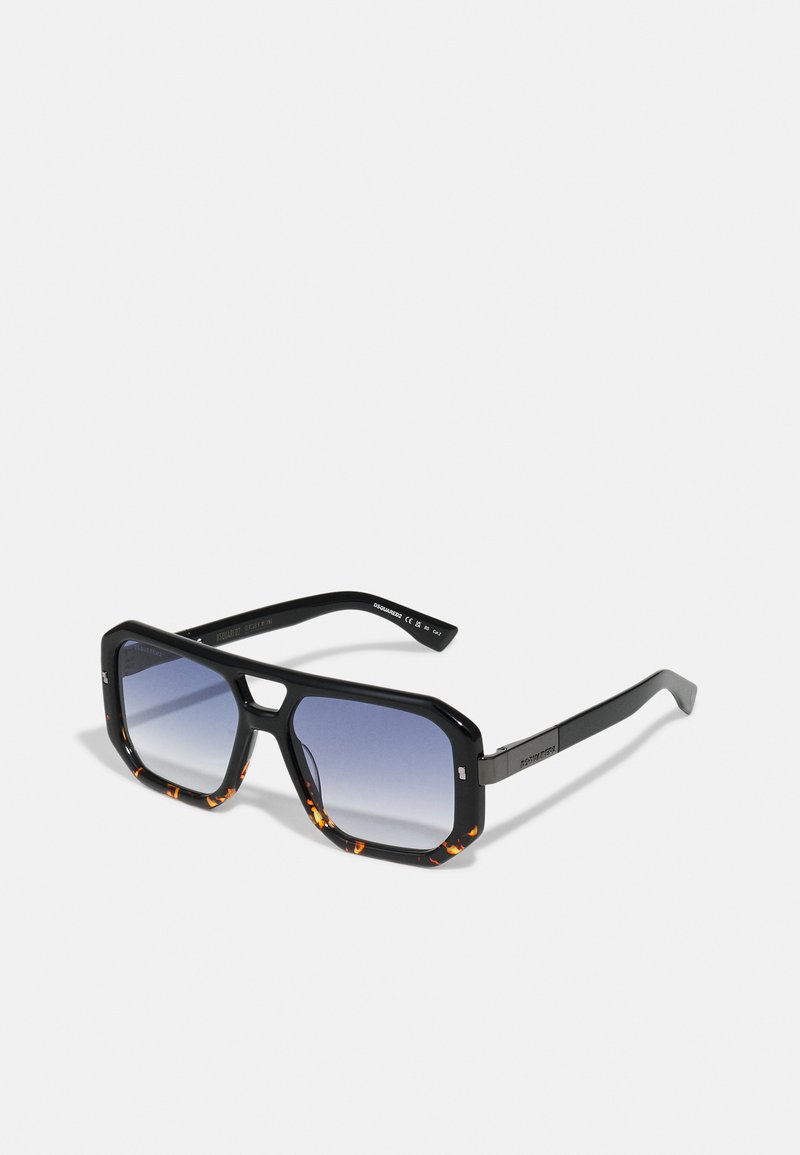Ochelari de soare supradimensionați, negri, cu lentile gradient, având o formă geometrică și accente din scoică pe rama acestora. Accente laterale din metal incluse.