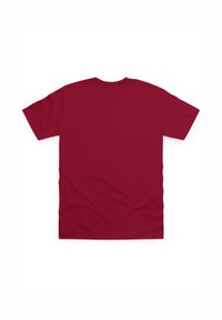 Rolovaný bavlněný tričko v tmavě červené barvě, s krátkými rukávy, kulatým výstřihem a hladkou strukturou. Bez viditelných vzorů nebo akcentů.