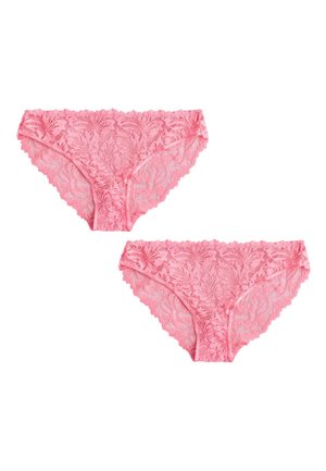 To lyserøde blondestribriefs til kvinder med blomstermønster og bølgede kanter, vist på en hvid baggrund.