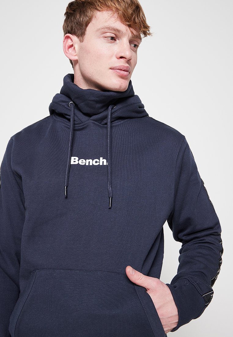 Bench BN-GUTHRY OH SNOOD NECK SWEAT WITH BRANDED TAPE TO SLEEVES -  Sweatshirt - navy/dark blue - Zalando.de