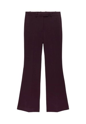 Pantalones acampanados en tejido burdeos profundo. Cuentan con una cintura con trabillas para cinturón y dos bolsillos laterales. Textura suave y corte ajustado.