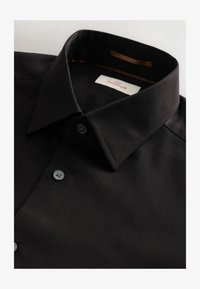 Unausgewählt, black