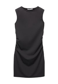 Robe noire sans manches en tissu lisse et extensible, dotée d'un col rond et de détails plissés sur les côtés, conçue pour une silhouette ajustée.