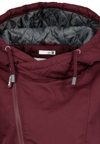 Maroon hooded jacket with a quilted gray lining, adjustable drawstrings, and a zipper. Features a label indicating size M and subtle branding.