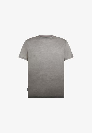 Camiseta de manga corta con cuello redondo en gris claro con una textura horizontal sutil y una pequeña etiqueta lateral en el dobladillo.
