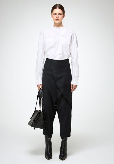 VSP LARYSSA - Kelnės - black
