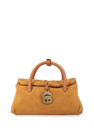 Borsa in pelle color tan con una forma strutturata, dotata di un manico marrone, hardware in bronzo e un design con parte superiore piegata con dettaglio a nodo.