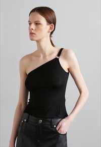 Filippa K ONE SHOULDER - Felső - black