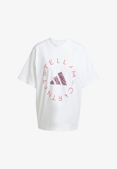 Maglietta bianca in cotone oversize con testo circolare rosso e logo multicolore Adidas al centro. Maniche corte e scollatura rotonda.