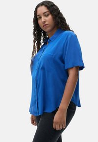 Mango SHORT SLEEVE POCKET - Button-down blouse - dark blue