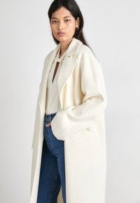 Marc Cain Manteau classique - bright ecru