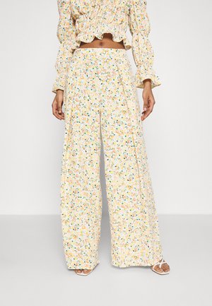 WIDE LEG TROUSERS - Kalhoty - orange