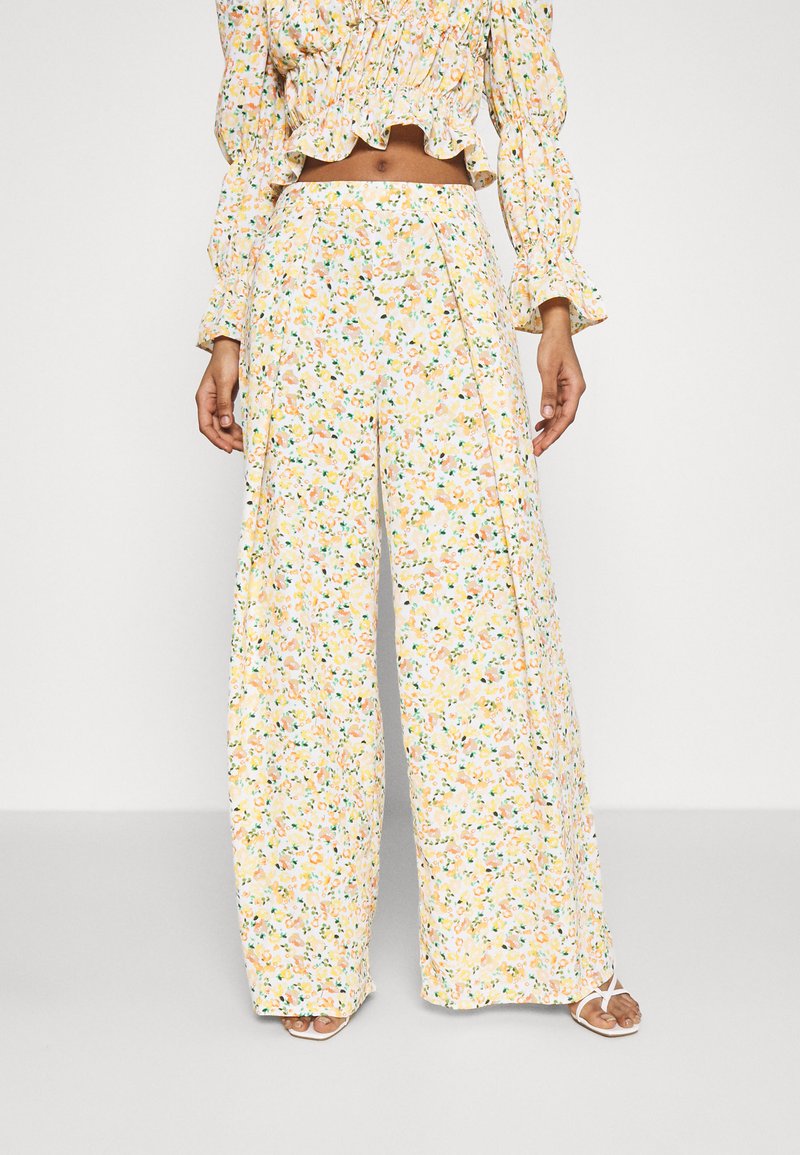Glamorous WIDE LEG TROUSERS - Calças - orange