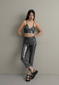 Norma Kamali PENCIL PANT - Bukse - gunmetal