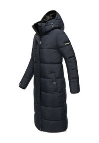 Long navy puffer coat with hood, featuring a zip closure, side pockets, and horizontal quilted pattern. Includes logo accents on sleeves.