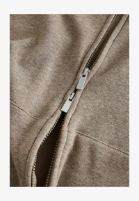 Valgt, stone neutral