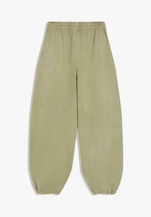 Világoszöld, gumis derékpántú nadrág széles szárú kialakítással. Puha anyag összegyűrt passzékkal. Sima textúra és laza szabás.