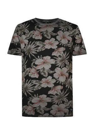 Tricou floral cu fundal negru, model floral în nuanțe de roz deschis și verde. Mâneci scurte, guler rotund și textură moale a materialului.