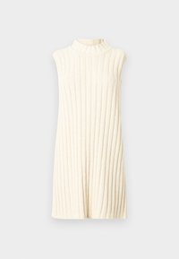 Robe sans manches en maille crème avec un col montant, présentant une texture côtelée verticale et une silhouette décontractée.