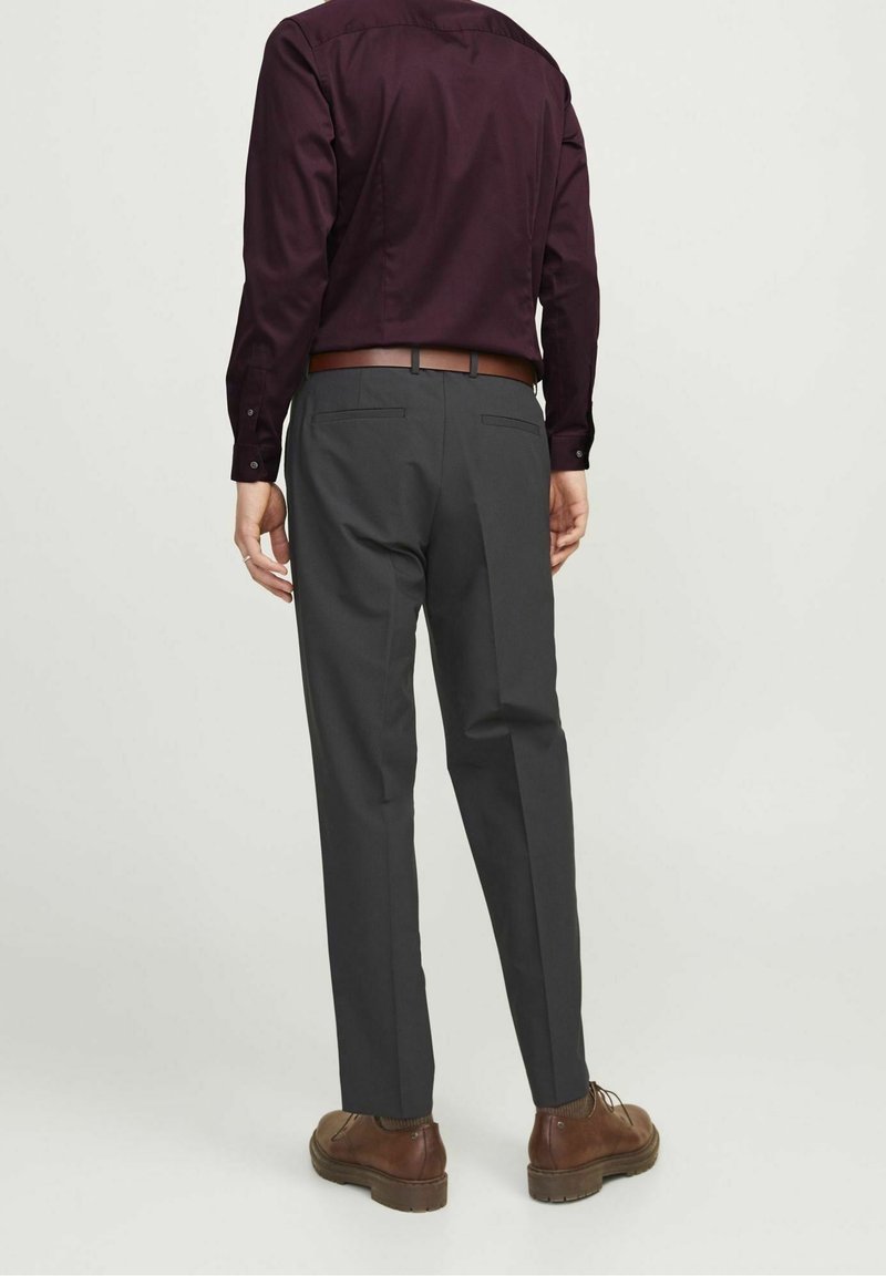 Jack & Jones PREMIUM Shirt - dark red - (Pre-owned) - Zalando.ie Jack & Jones PREMIUM Shirt - dark red - (Pre-owned) - Zalando.ie