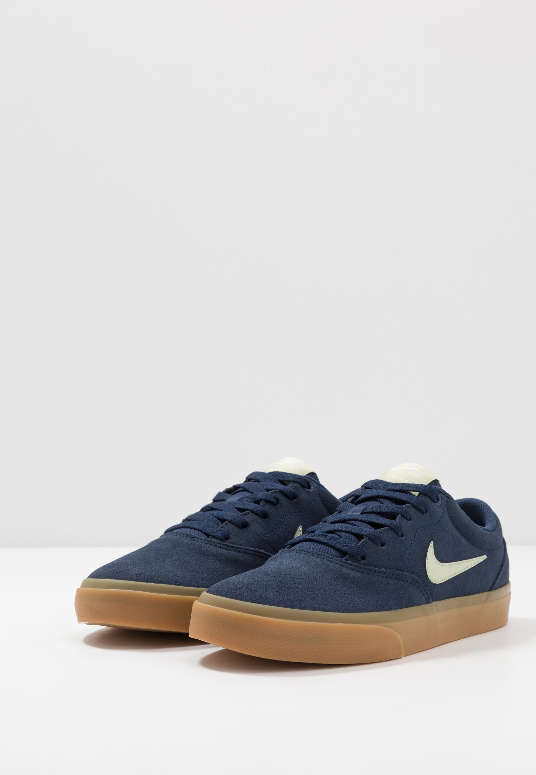 NIKE SB CHARGE SUEDE SKATE AZUL Zacaris zapatos online.