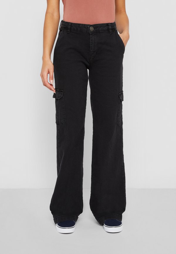 HIGH WAIST - Flared Jeans