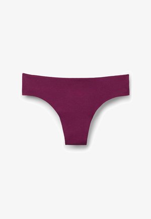 Tanga púrpura vibrante con una tela suave y elástica. Presenta un diseño minimalista y bandas laterales anchas para mayor comodidad.