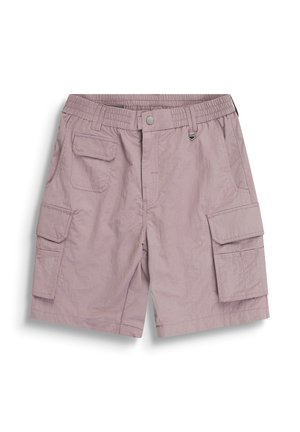 Pantaloncini cargo lilla chiaro con vita elastica, bottone automatico, passanti per cintura e multiple tasche con patta davanti e sui lati.