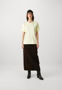 Marimekko TASARAITA RELAXED  - Print T-shirt - light yellow/yellow