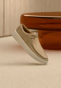 Δεν επιλέχθηκε, open beige