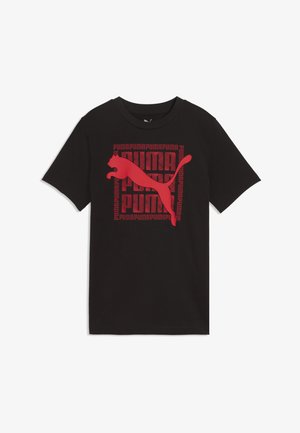 Tricou negru cu mânecă scurtă, cu un logo mare Puma roșu și textul repetat „PUMA” formând un model pătrat în centrul frontal.