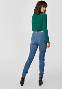 Morgan MENTOS - Pulover - green