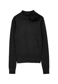 Maglione nero a maglia con collo alto, dotato di un accento floreale testurizzato sulla spalla sinistra. Polsini e orlo a coste.