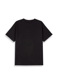 Camiseta negra de manga corta, hecha de algodón, con cuello redondo y un diseño simple, sin adornos. Textura suave, ajuste estándar.
