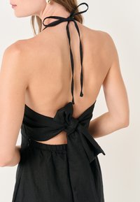 Jimmy Key HALTER NECK BACK DETAILED  - Freizeitkleid - black