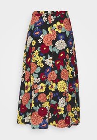 Blomstret nederdel i sort med livlige blomster i rød, gul, blå og hvid. A-formet design med en forslids for ekstra detalje. Materiale i bomuldsblanding.