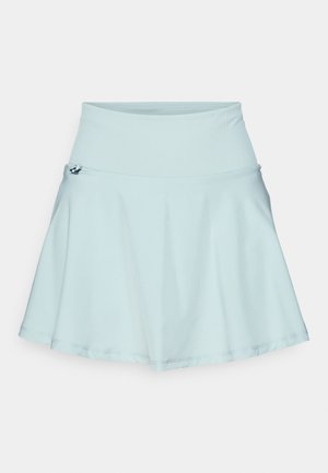 Fustă skater de culoare albastru deschis, fabricată dintr-un material elastic, cu un tiv larg și o margine cusută subtil pentru o siluetă elegantă.