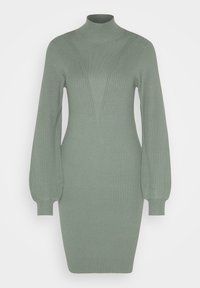 Robe en maille côtelée de couleur verte douce, présentant un col haut, une coupe ajustée et des manches ballon. Texture lisse avec des détails de côtes verticales.