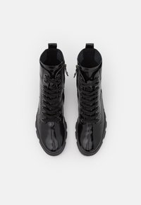 Paul Green Botines con plataforma - black