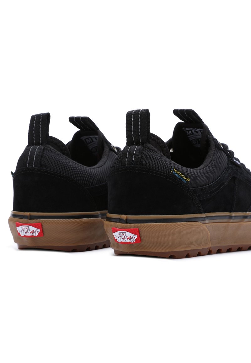 black vans with rubber sole