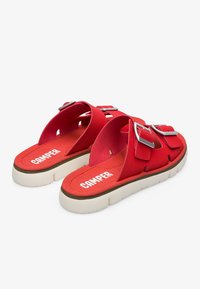 Camper Mules - red